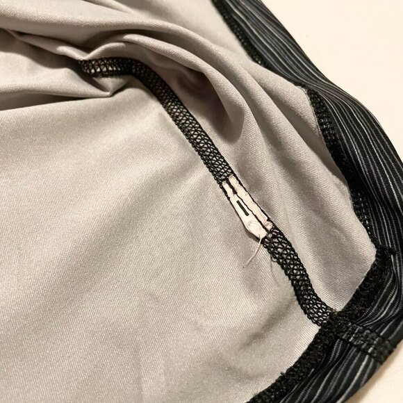 Under Armour Womens Shirt Size Large Heatgear Fitted Tshirt - Picture 9 of 16